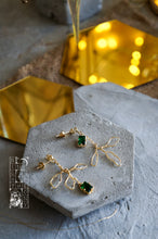 Load image into Gallery viewer, Lush Emerald Earrings
